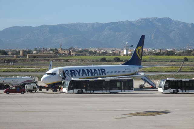 Ryanair planes should be flying over Christmas as it takes steps to recognise unions