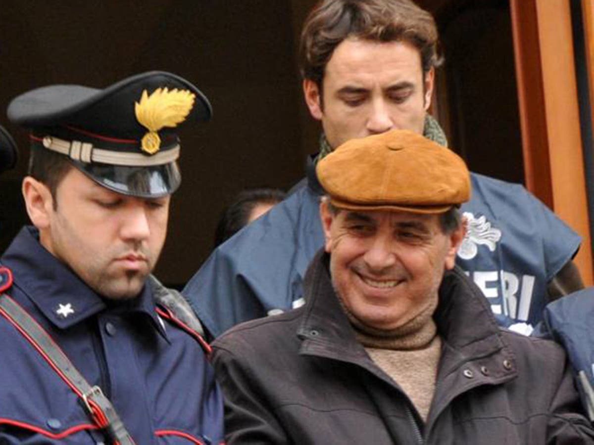 Mafia boss accused of ordering hit on his daughter over her ...