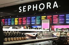 Woman sues Sephora after claiming lipstick sample gave her herpes