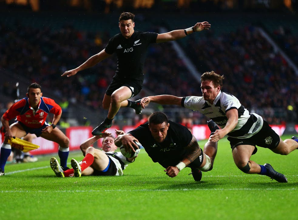 Vaea Fifita dives over for the All Blacks