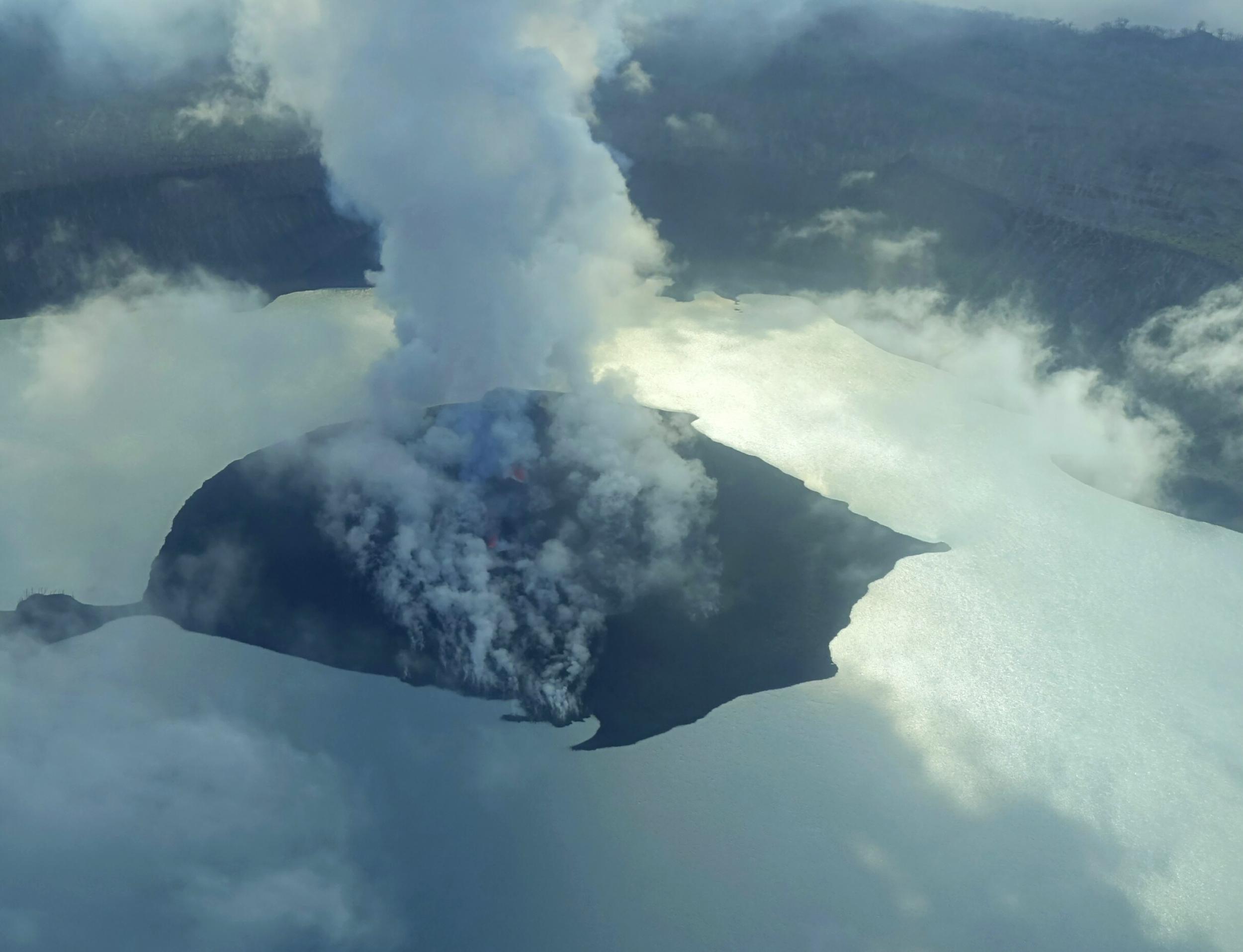 The island of Ambae on Vanatu was evacuated in September after these photos showed significant seismic activity