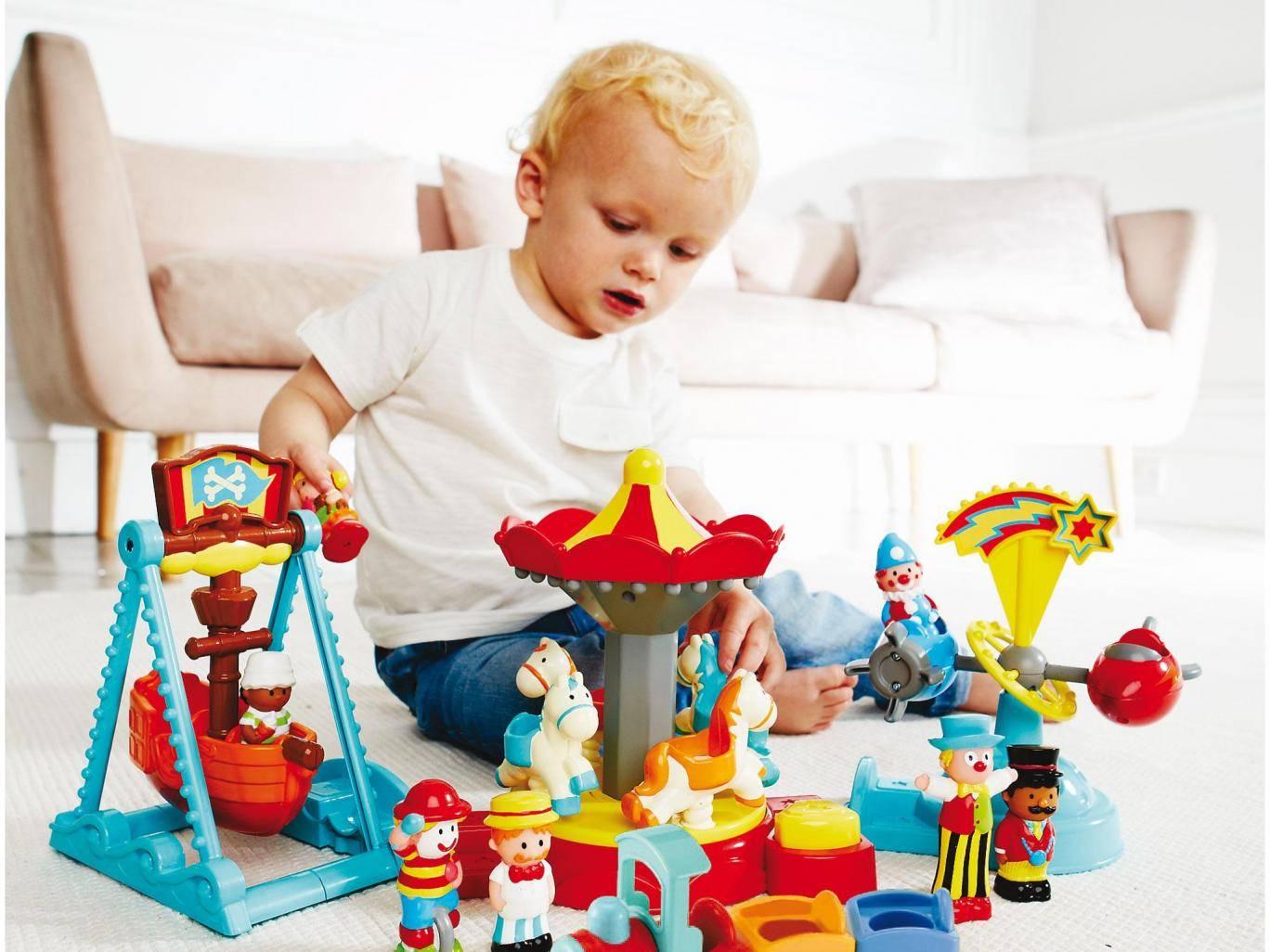 best toys for 1 year old uk