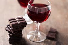 Chemical found in red wine and dark chocolate rejuvenates cells