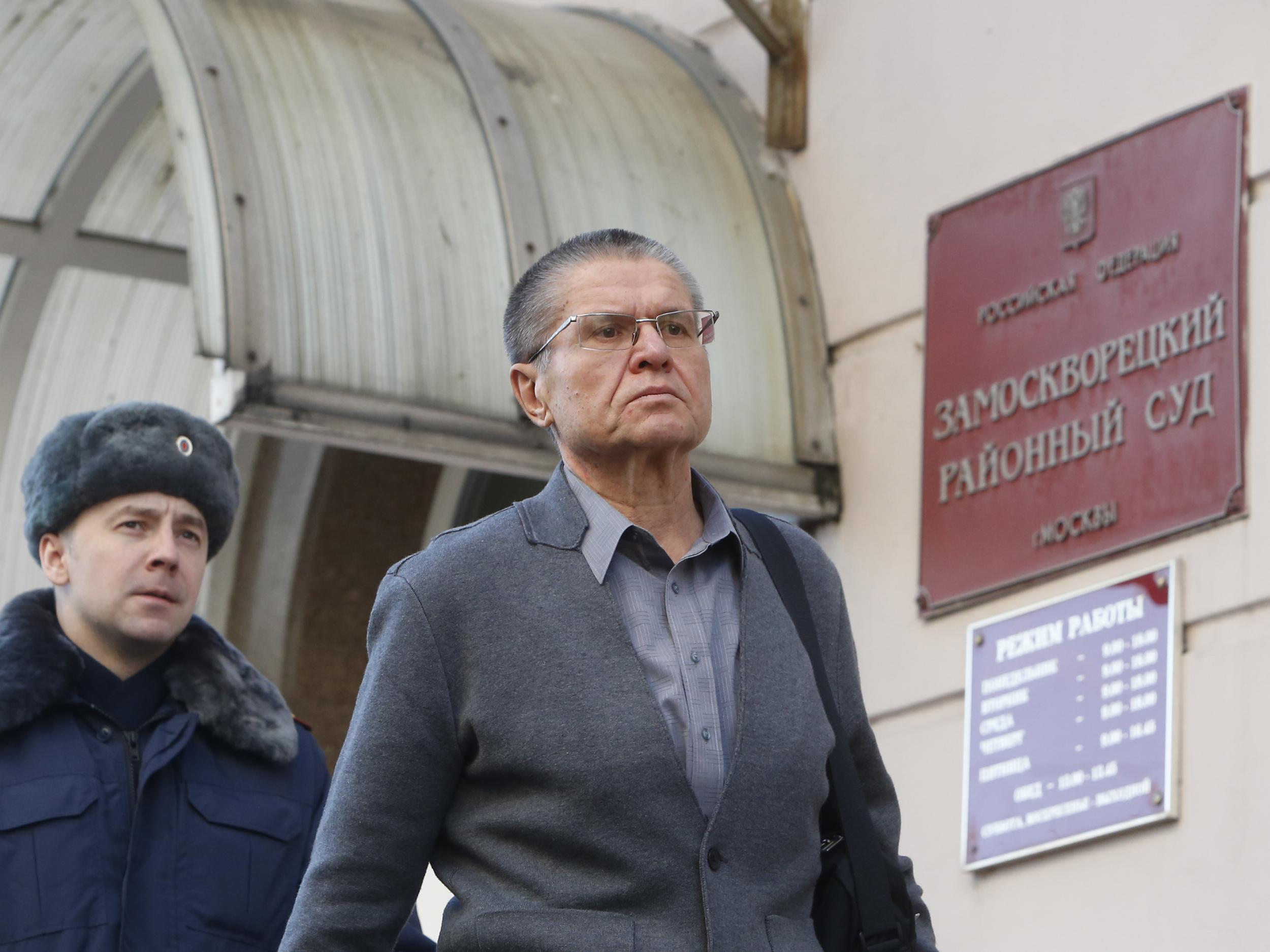 Russian former economy minister Alexey Ulyukayev leaves court