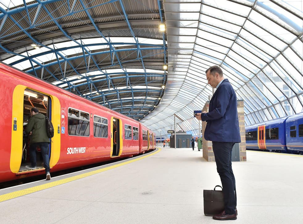 Transport prices put downward pressure on the inflation rate in October