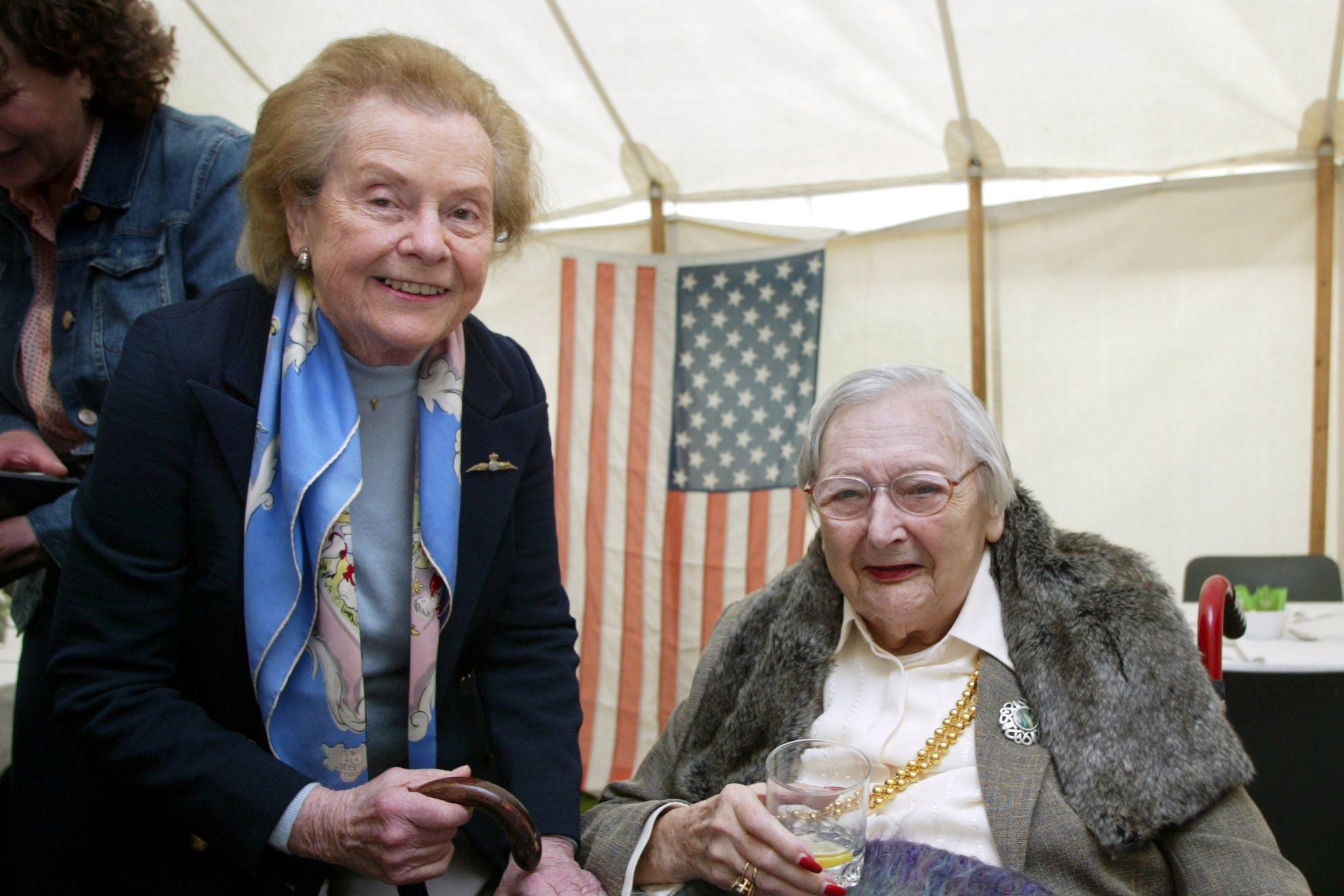 Yvonne Baseden (l) and Nancy Wake (r) in Sussex in 2005; they both operated in France during the Second World War