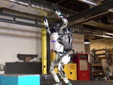 Boston Dynamics' stunning robot can execute the perfect backflip