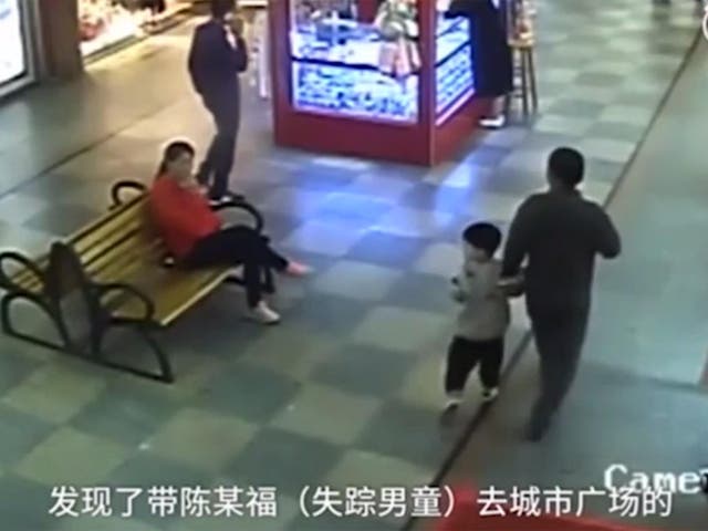 The moment the boy was in the shopping mall was captured on CCTV