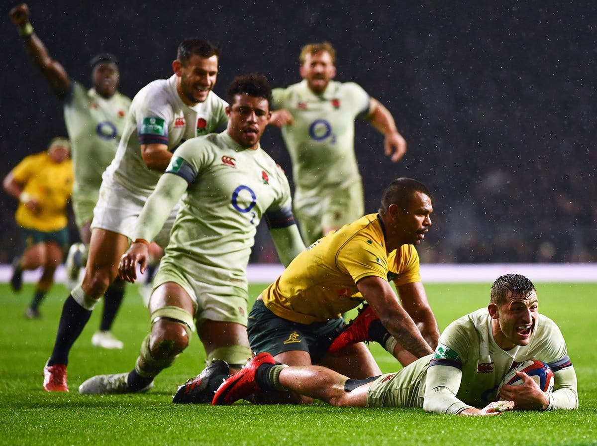 Late blitz helps England to record-equaling win over Australia but controversial decisions mar performance