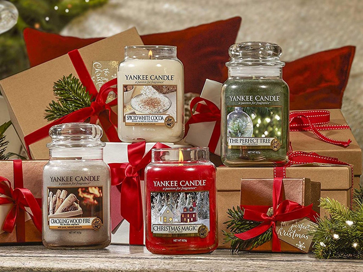 Get Yankee Candle Smells Like Christmas Tree Images