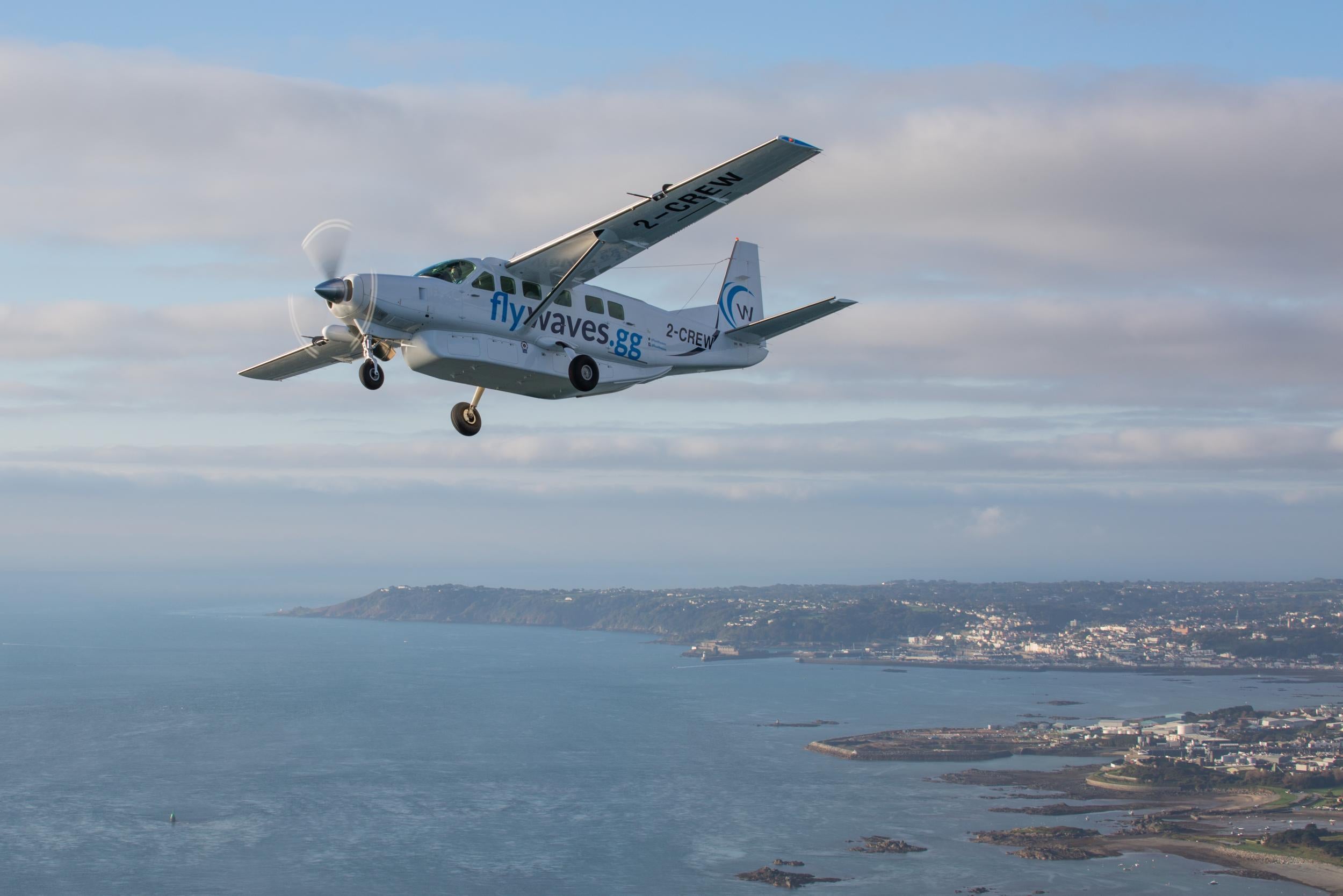 Waves is connecting the Channel Islands with uber-like air-taxi service