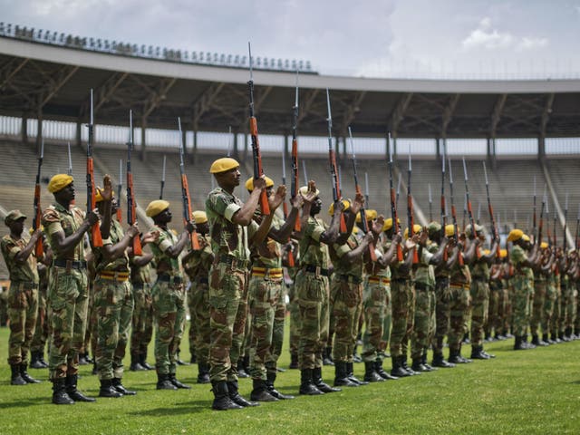 Zimbabwean military parade during a dress rehearsal ahead of the presidential inauguration of Emmerson Mnangagwa