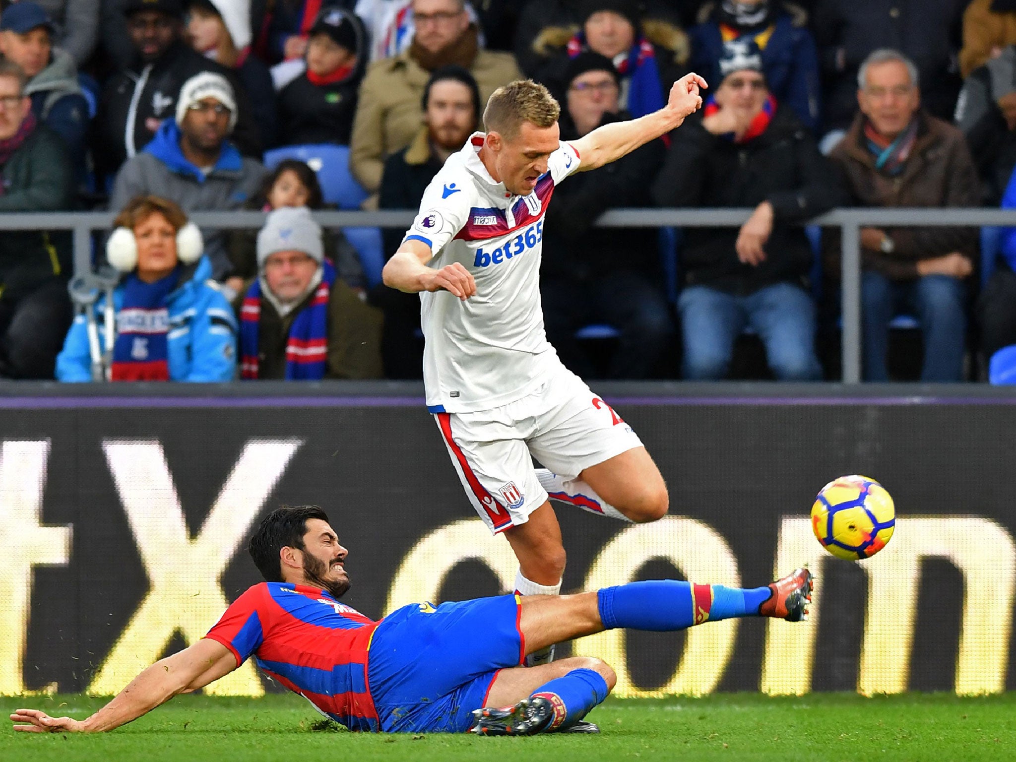 Darren Fletcher is tackled by James Tomkins