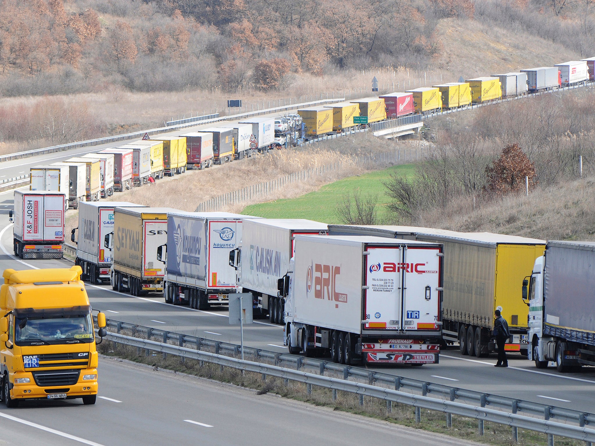 Hundreds of lorries queue for miles at the border between Turkey and Bulgaria