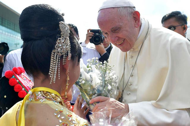 Pope Francis is welcomed to Burma