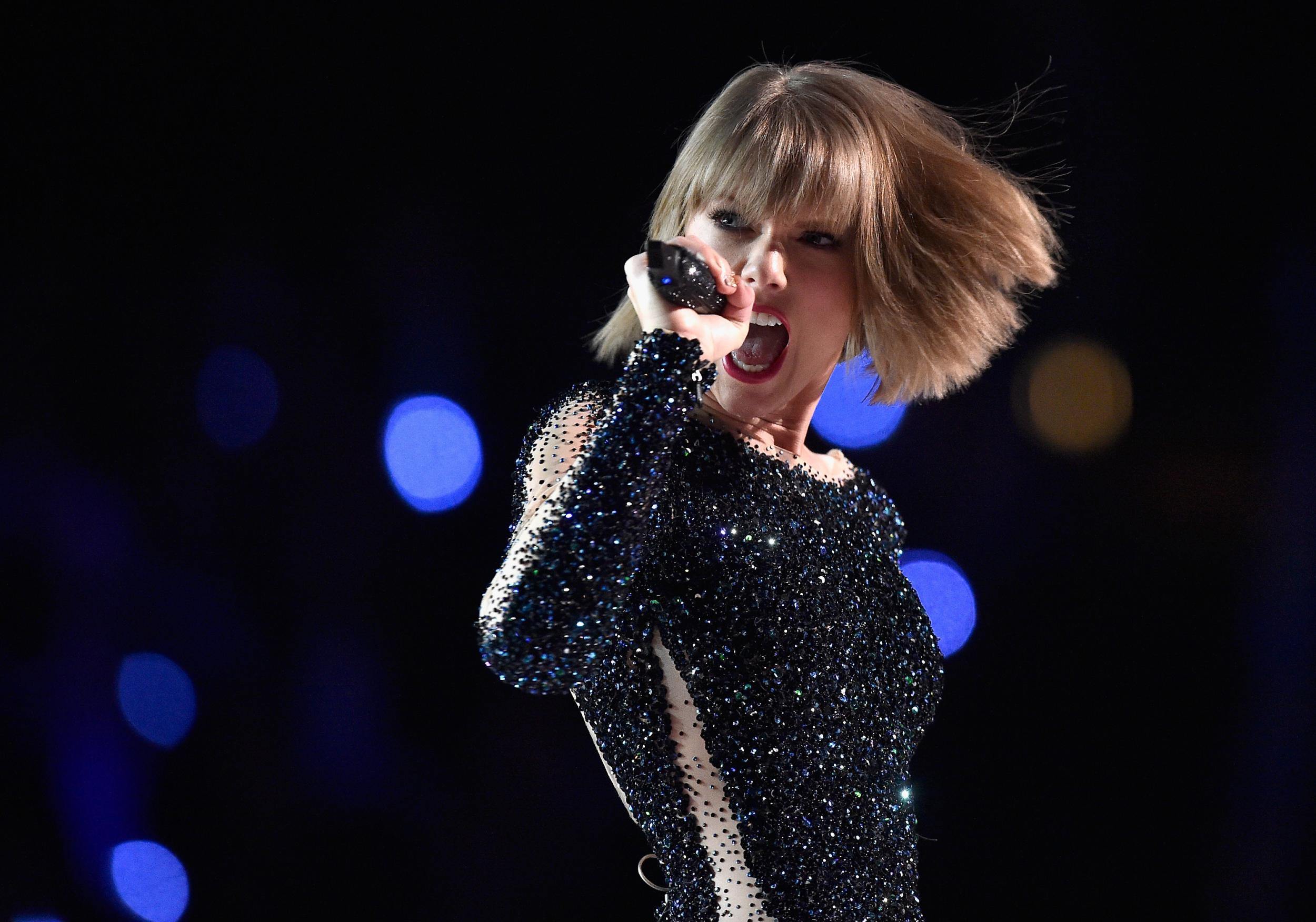 Taylor Swift released her sixth studio album 'reputation' this year