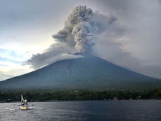 Thousands stranded on Bali as volcano at 'imminent' risk of eruption