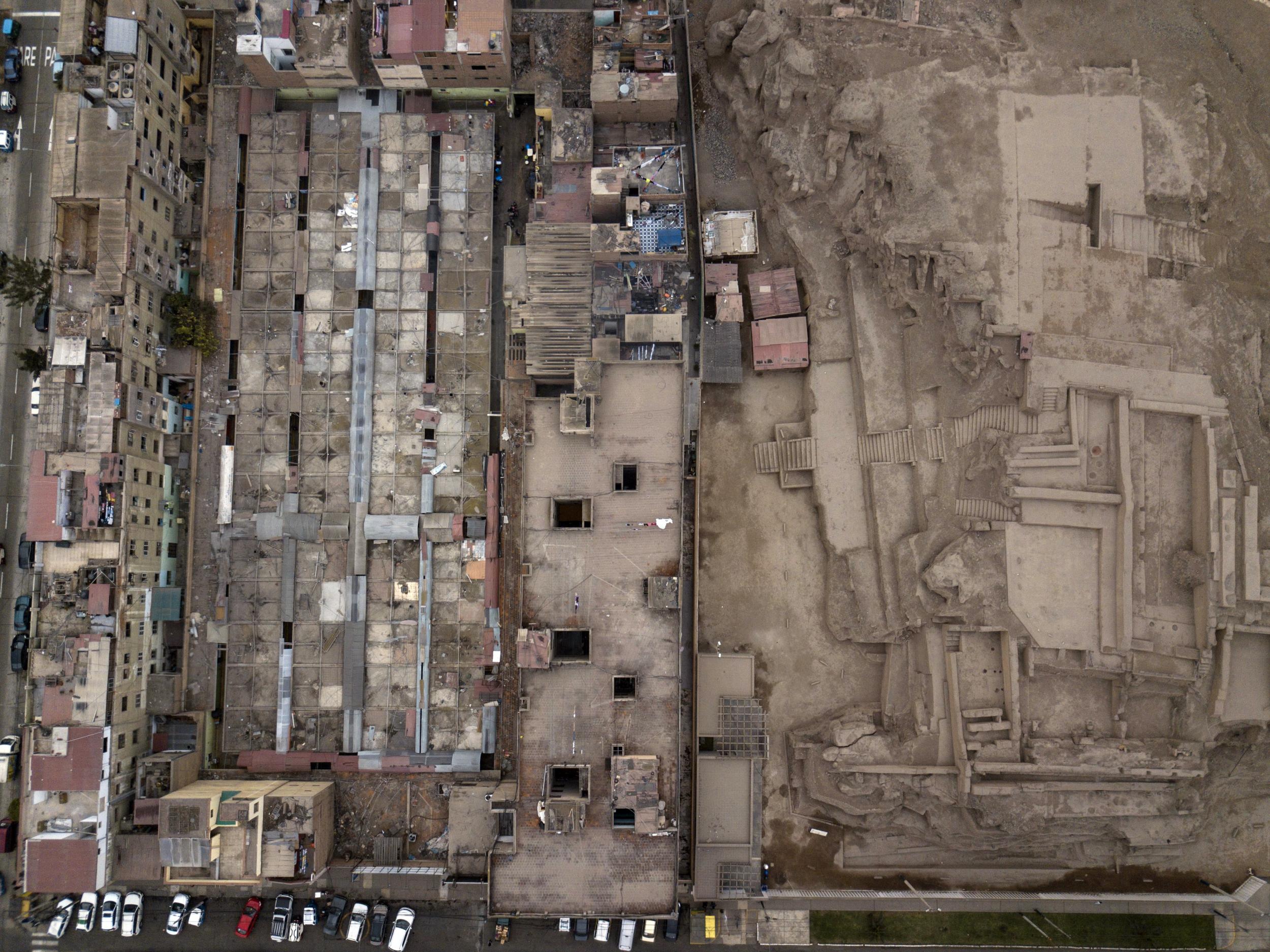 Archeological site Huantille is hugged by apartments