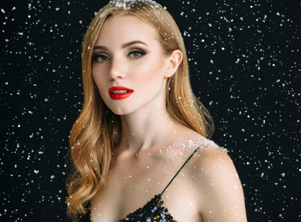 How To Perfect Your Christmas Party Make Up Look The Independent The Independent