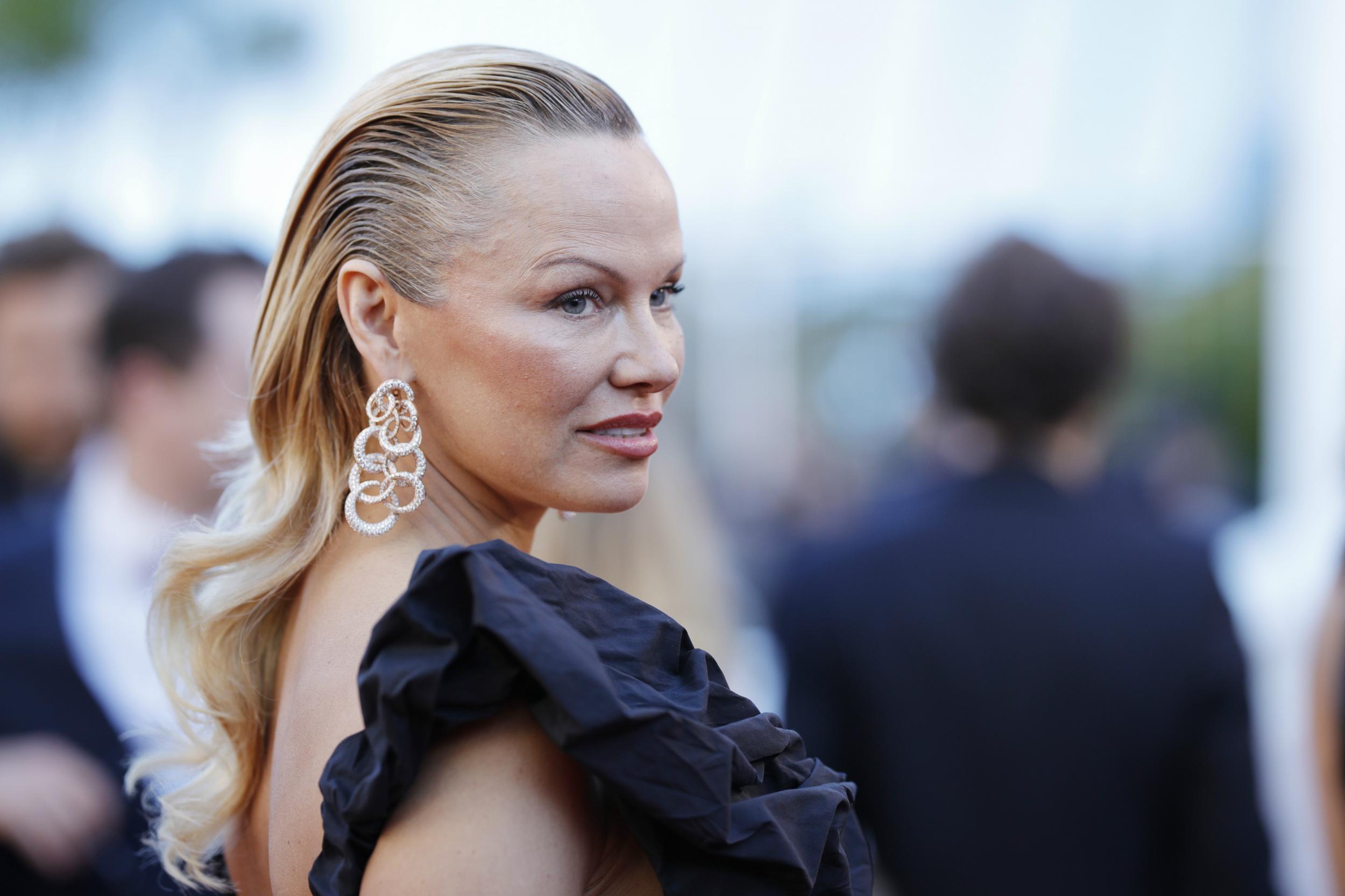 Pamela Anderson Responds To Backlash Over Harvey Weinstein Comments