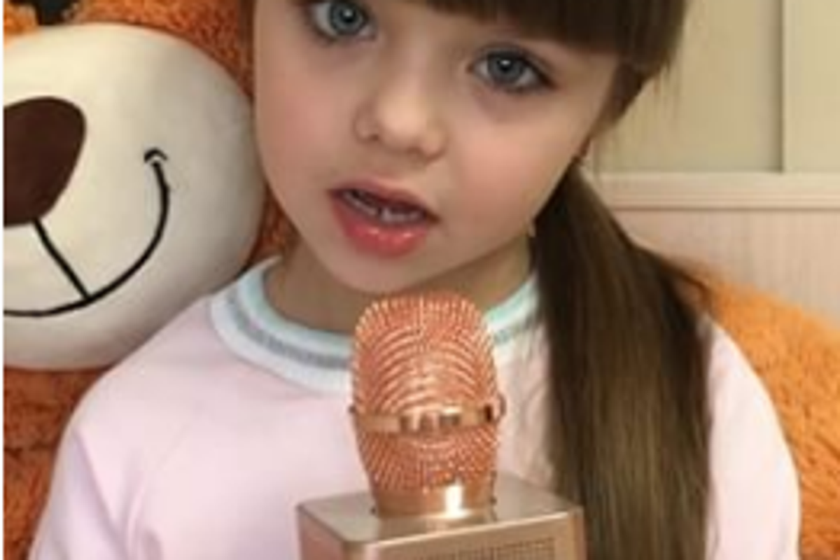 Six-year-old girl with 500,000 Instagram followers raises concerns for her safety | The Independent | The Independent