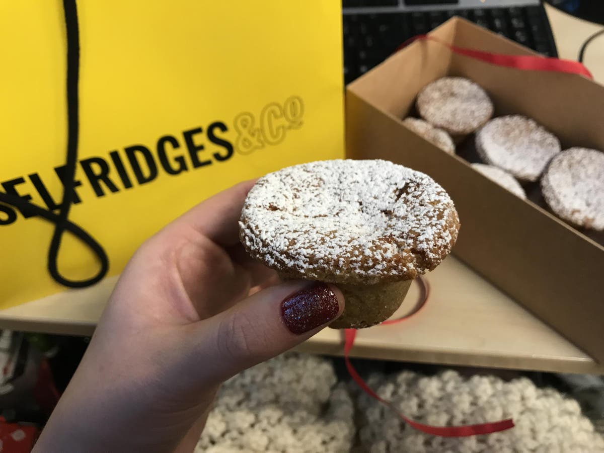 London bakery creates mince pie cookie cups The Independent The