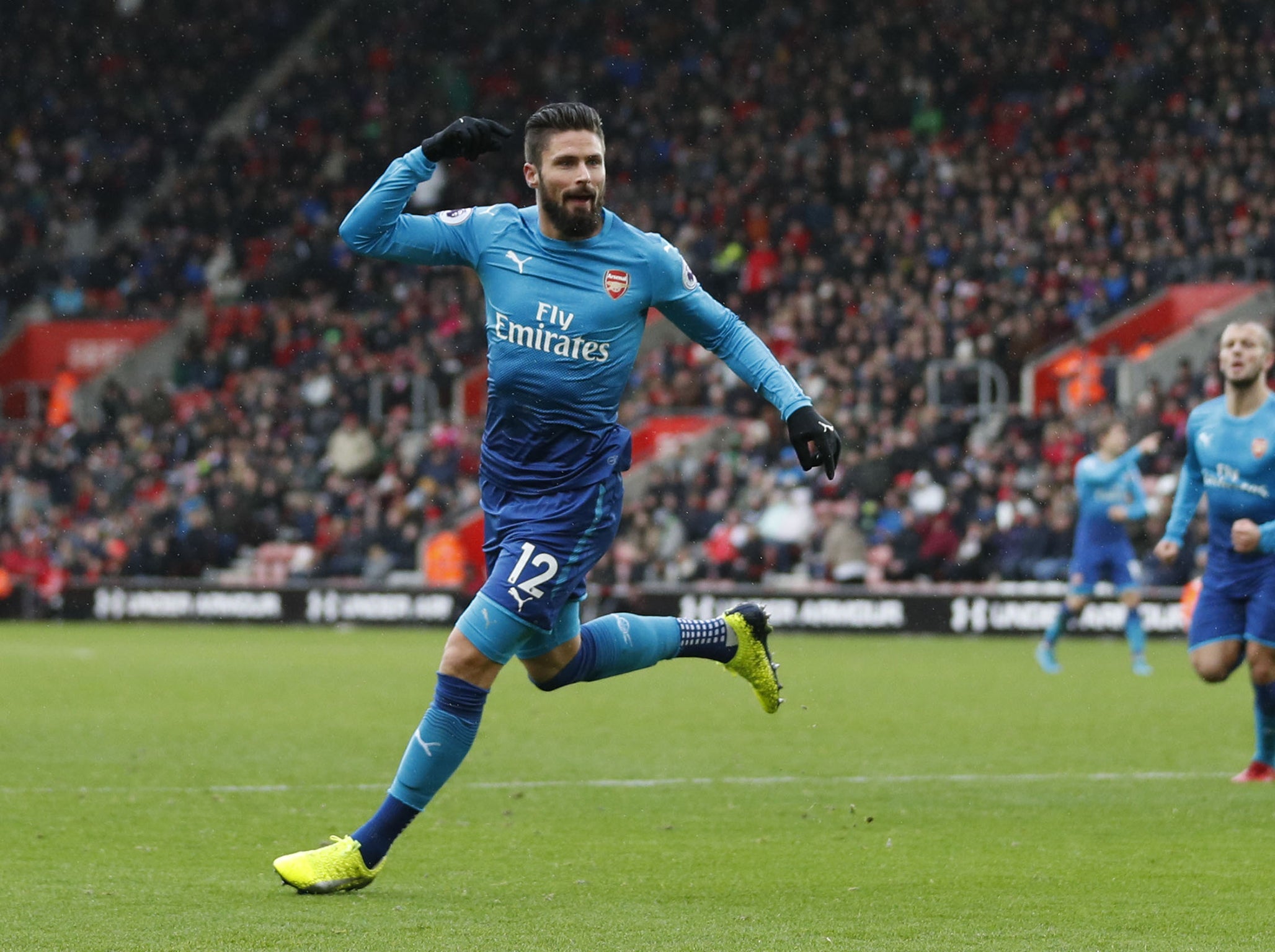 &#13;
Giroud's late header against Southampton salvaged Arsenal a point &#13;