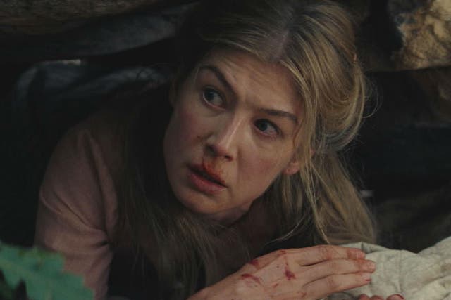Rosamund Pike stars as  a frontierswoman out west in Scott Cooper's introspective western 'Hostiles' 