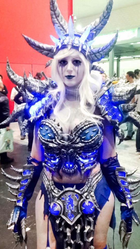 Shock and claw: Ellen Hardy as Sindragosa from ‘World of Warcraft’ (EHR Cosplay)