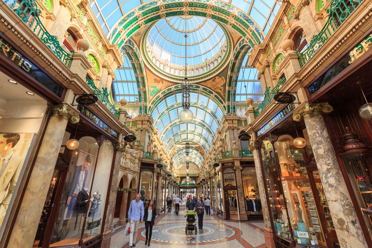 Shop in the exquisite Victoria Quarter