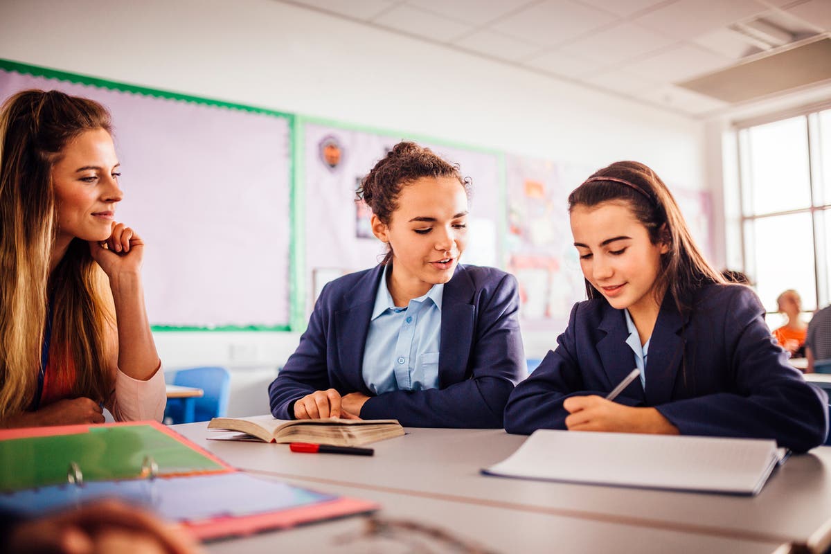 Brighton school bans children from wearing high street coats | The ...