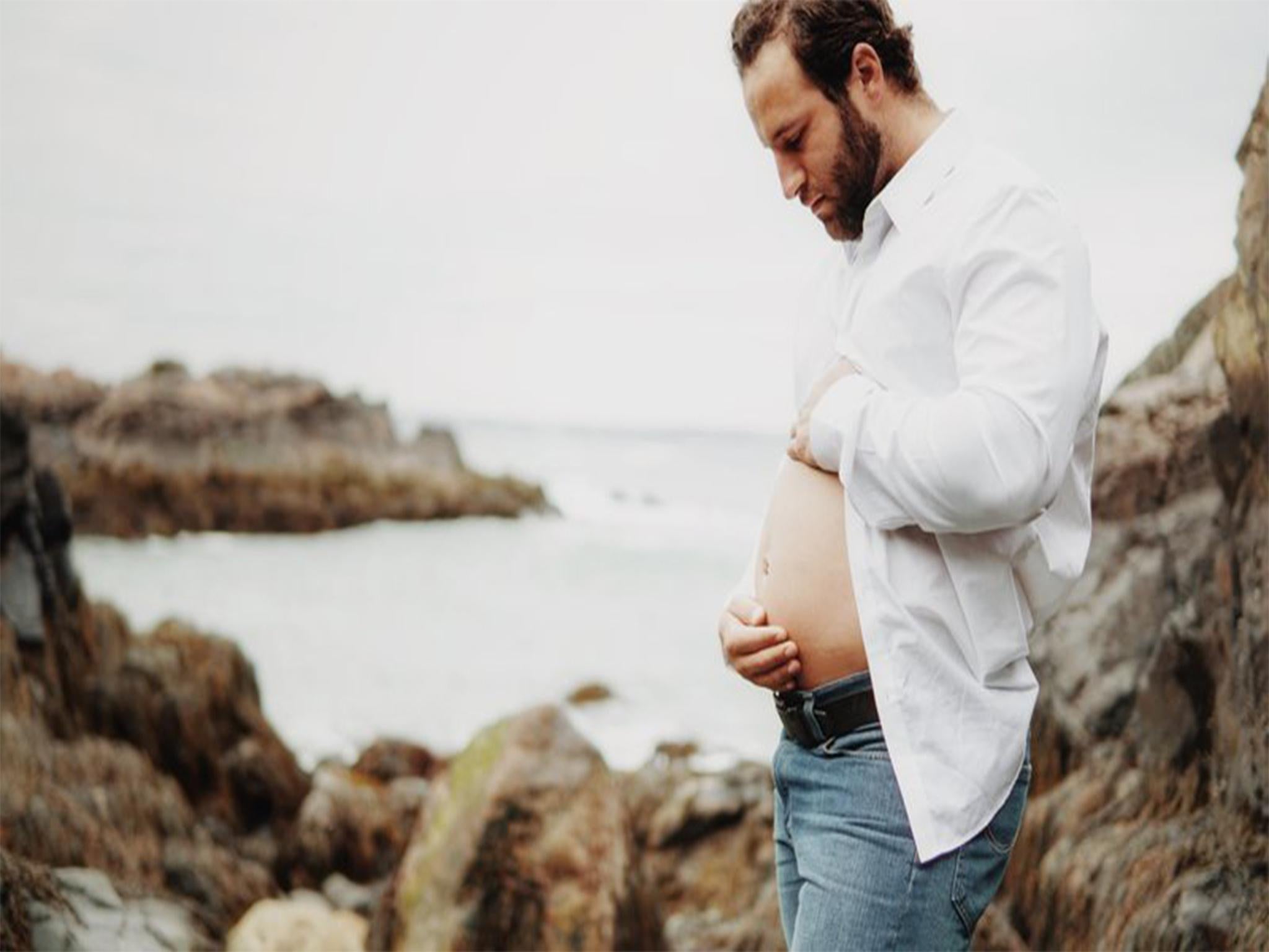 The soon-to-be dad said it was 'extremely difficult' to take images, as he kept laughing