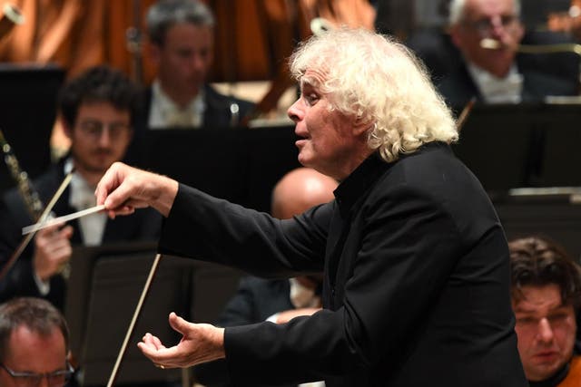 Sir Simon Rattle conducting the LSO at the Barbican