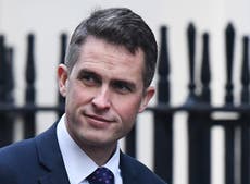 Gavin Williamson ‘threatens to bring Theresa May’s government down’