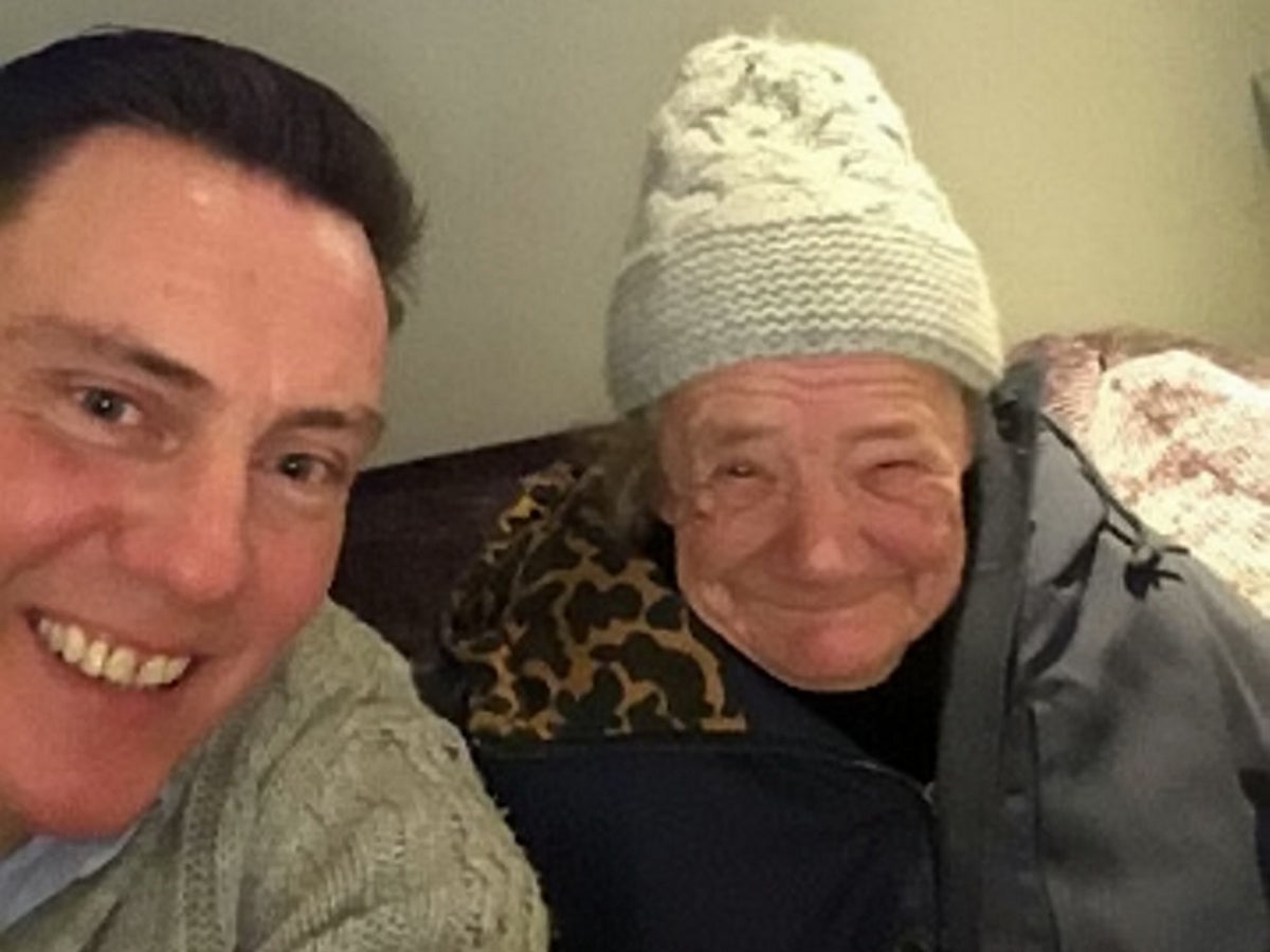 Builders Interrupt Christmas Party To Pay For 71 Year Old Homeless Woman To Stay In Four Star Hotel The Independent The Independent