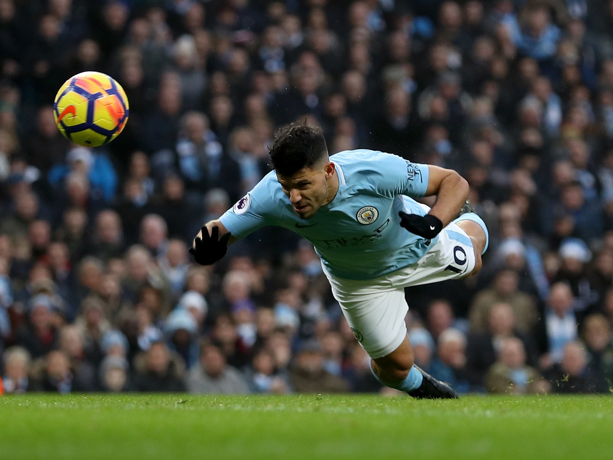 Aguero nodded Manchester City into the lead