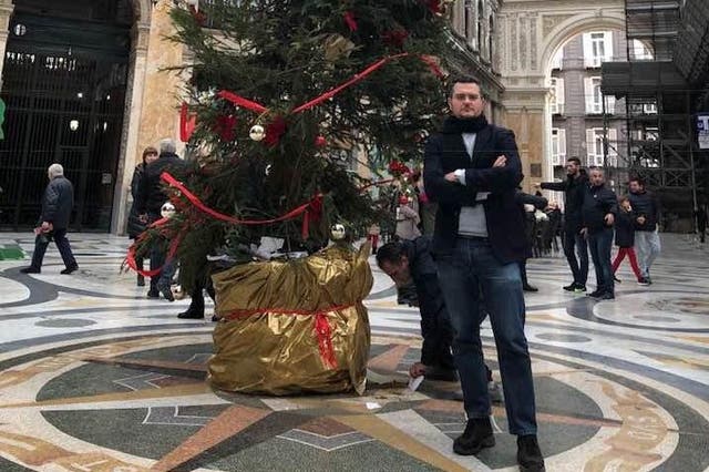 The owners of Caffe Gambrinus, who donated the tree, have said it's a symbol of 'resistance' to crime