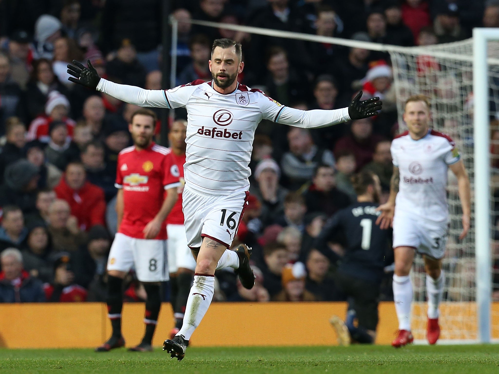 Defour celebrates after scoring to put Burnley 2-0 up