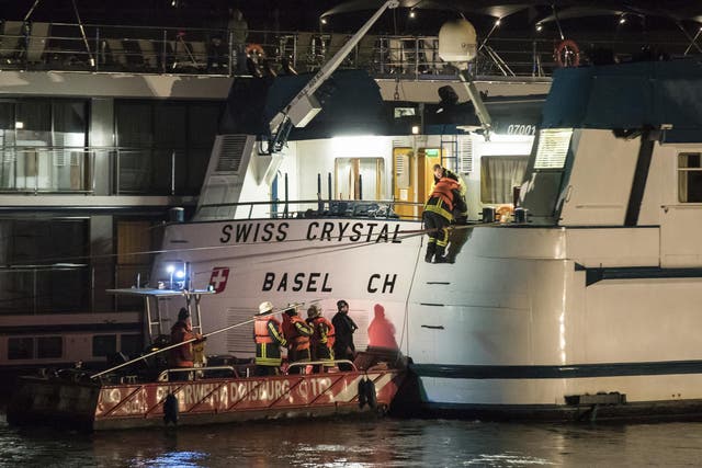 The tourist boat Swiss Crystal crashed into a bridge