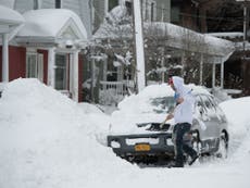 Record cold, heat as weather extremes hit America