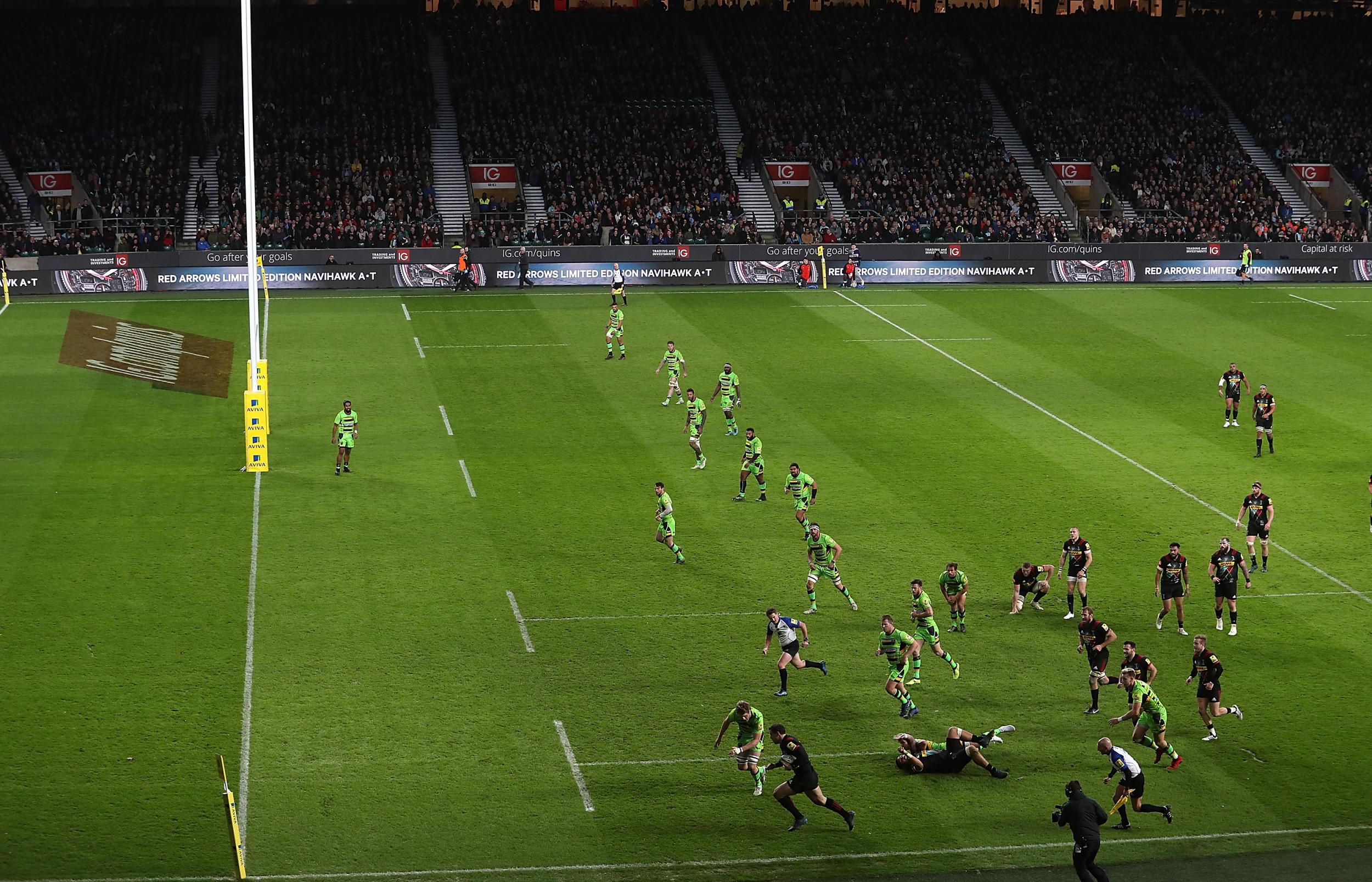 Harlequins break towards the corner (Getty)