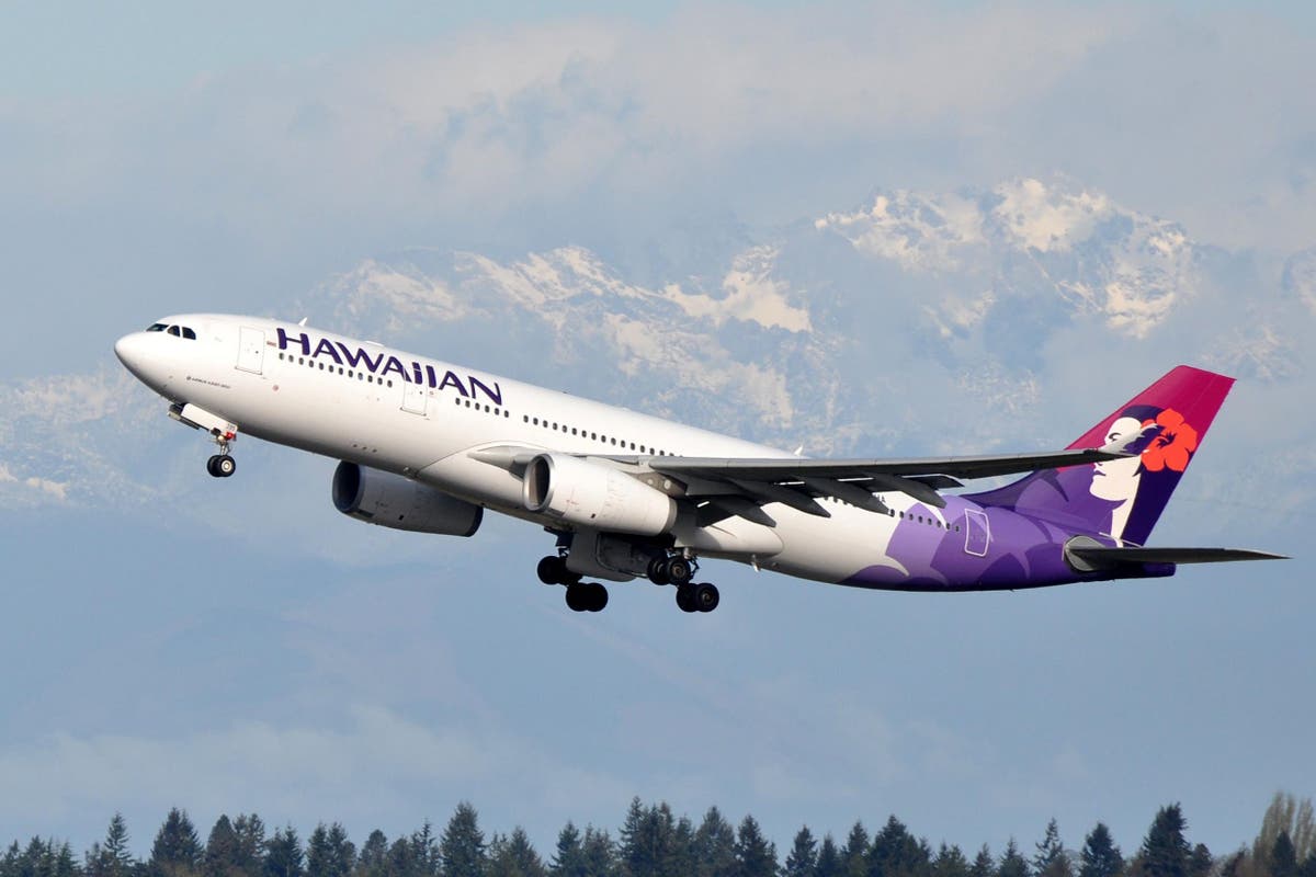 Hawaiian Airlines flight attendant dies mid-flight | The ...