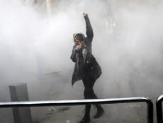 Mass arrests and violence as crackdown on Iranian protests intensifies
