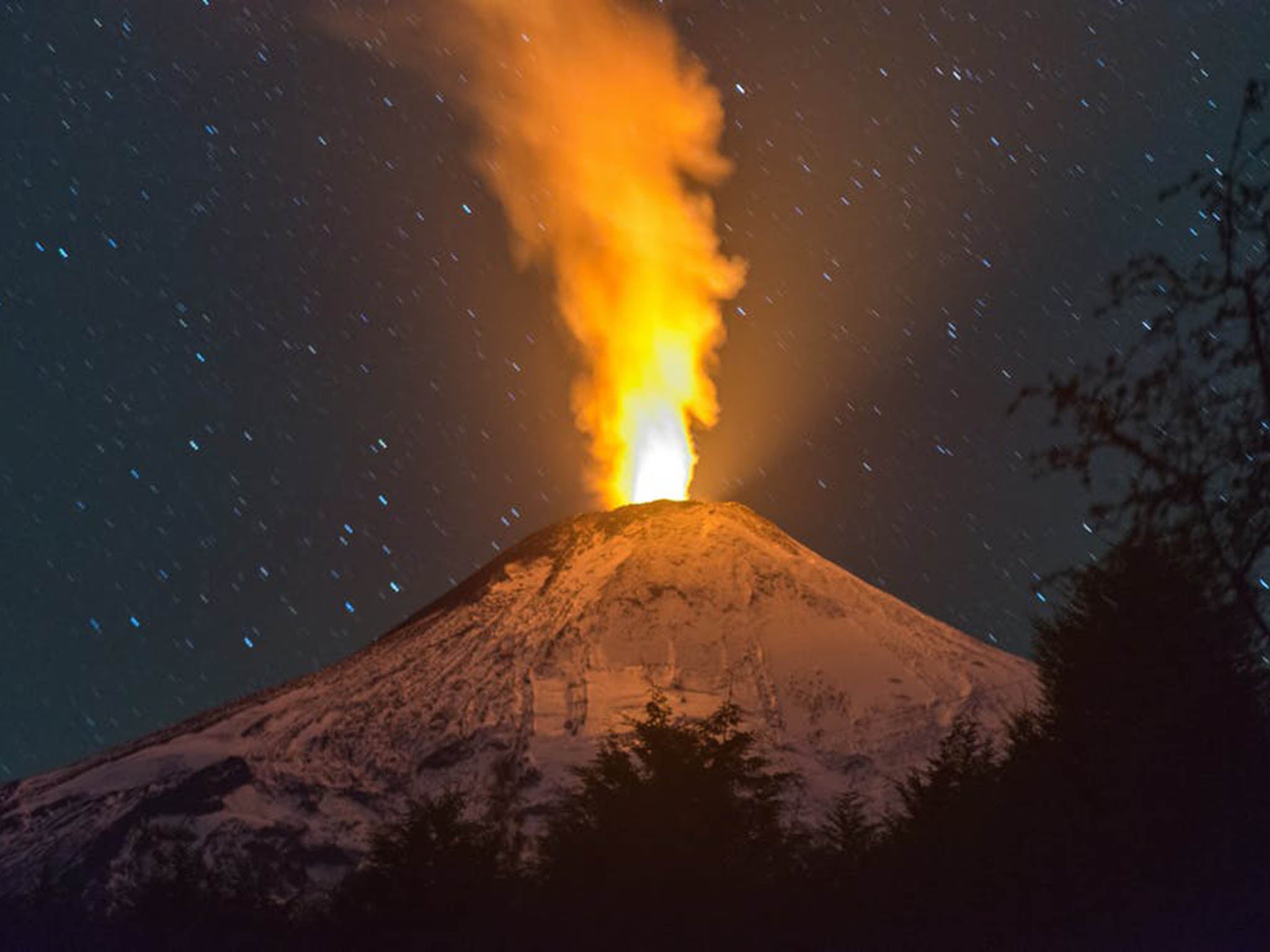 When Villarrica erupted in 2015, the volcano spewed ash and lava 1,000m into the air