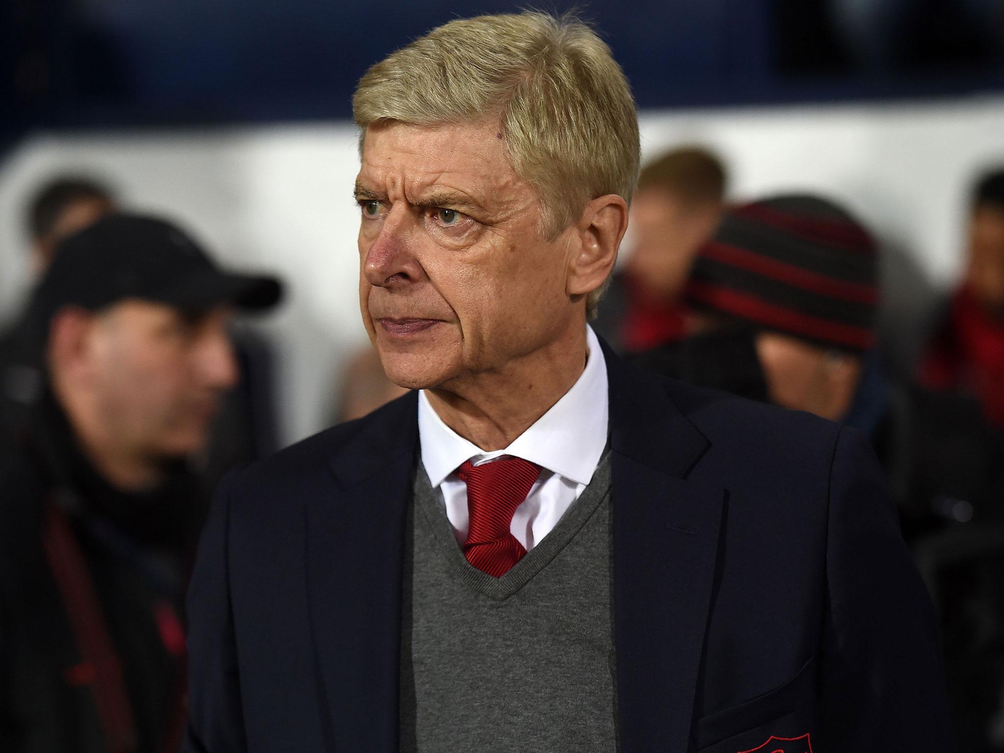 Arsene Wenger said a bigger league of referees is needed