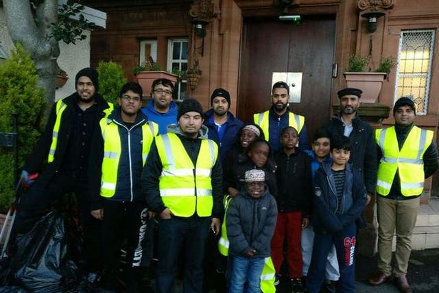 Volunteers clean-up Glasgow's streets after the New Year's celebrations