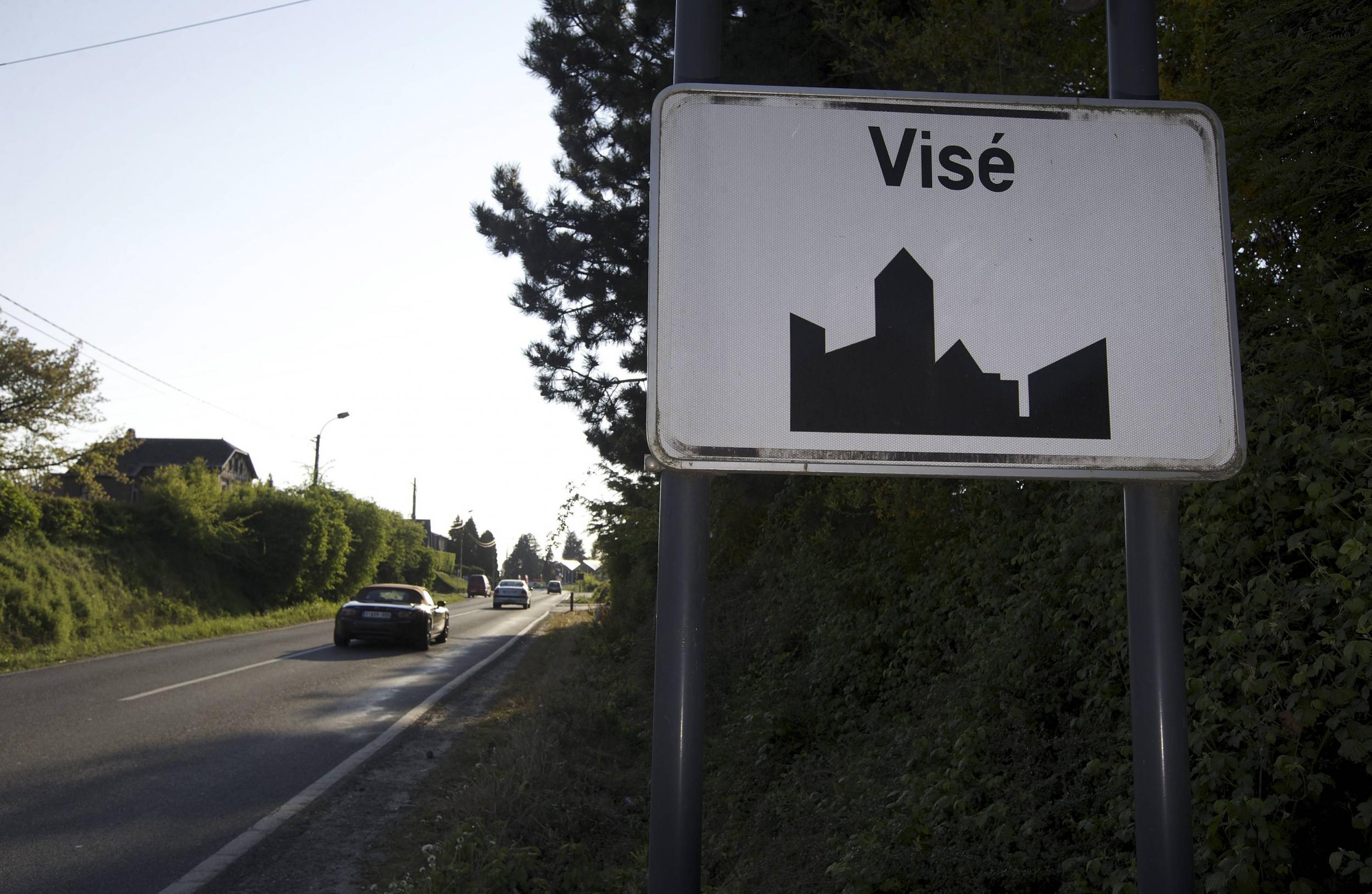 The border change is near the Belgian town of Vise