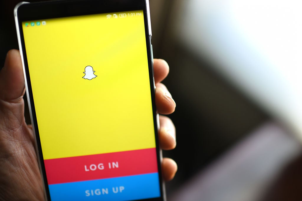 Snapchat banned employees from using app at their own New Year’s Eve ...