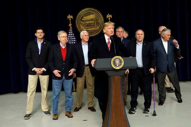 Donald Trump with members of the government and Republican leaders at Camp David