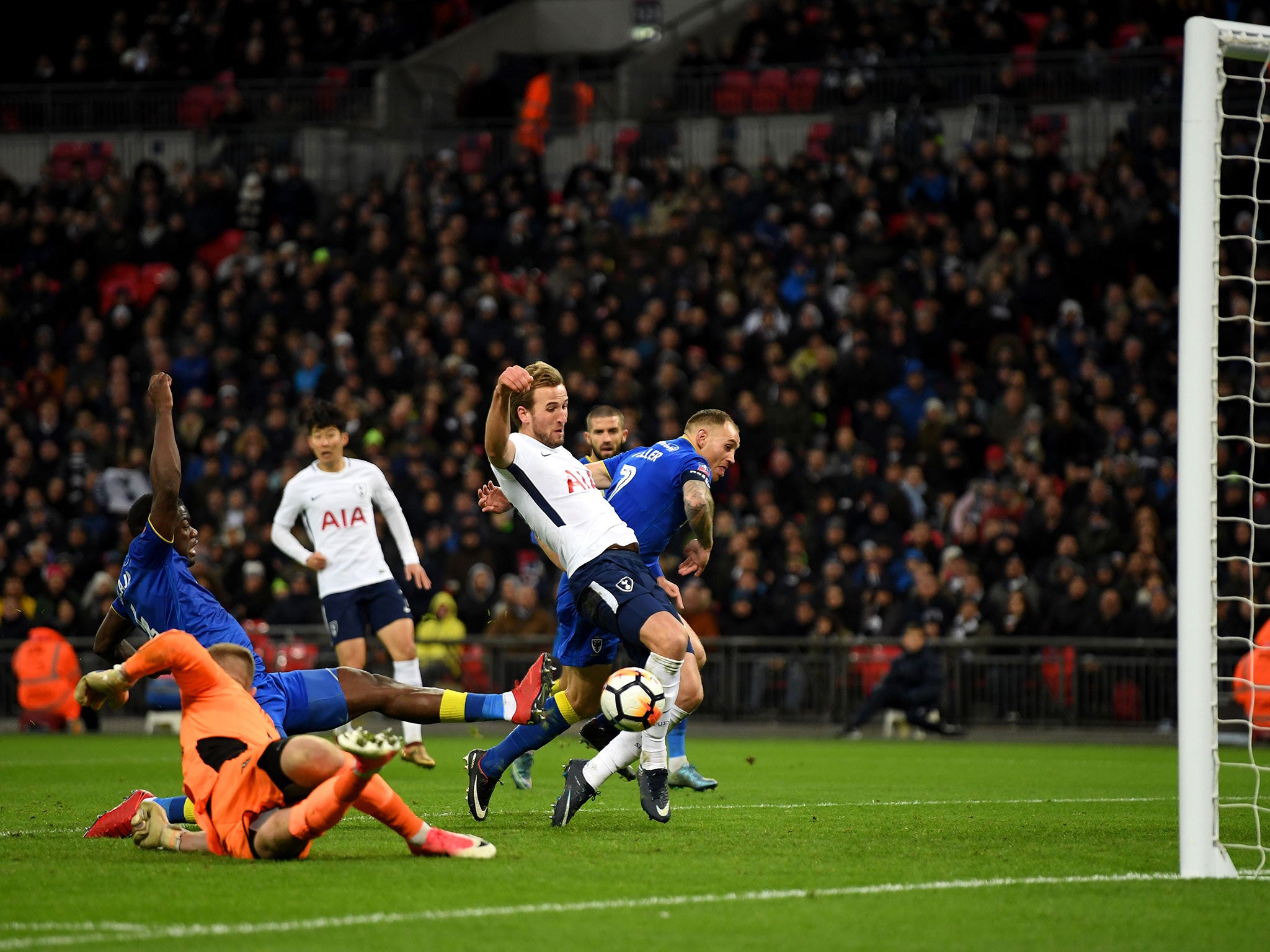 Kane bagged the hosts' first and second goal